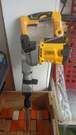 Alquiler Rotomartillo Demoledor DEWALT - Imagen 2